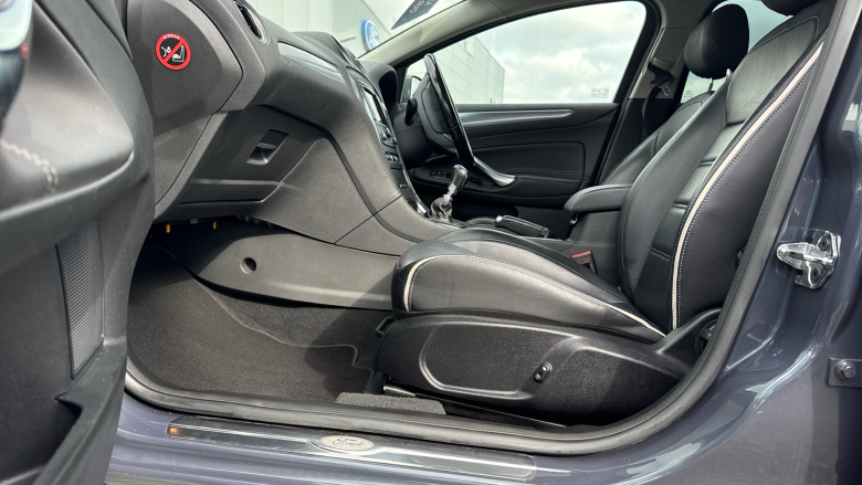 Ford Mondeo 2.0 TDCi 163 Titanium X Business Edition 5dr Diesel Hatchback